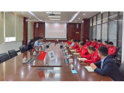 水發集團黨委委員、副總經理王東凱一行到鄂爾多斯水發燃氣公司開展基層黨建聯系點調研并講授黨課